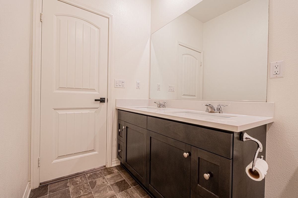 Building Photo - 28954 Copper River Rd