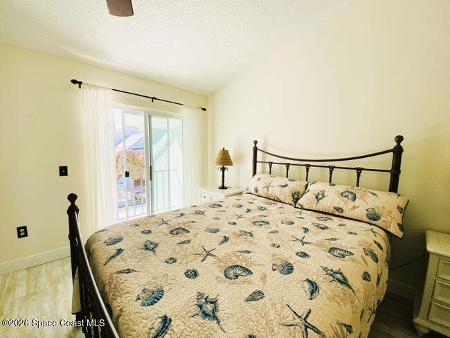 Building Photo - 403 Hayes Ave