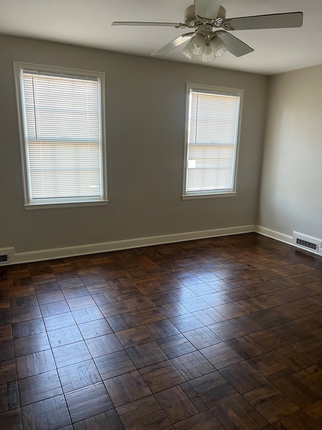 Building Photo - 146 High Rd