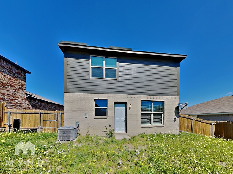Building Photo - 732 Keeneland Dr