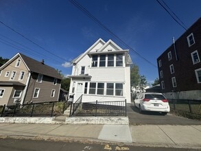 Building Photo - 7 Hill St