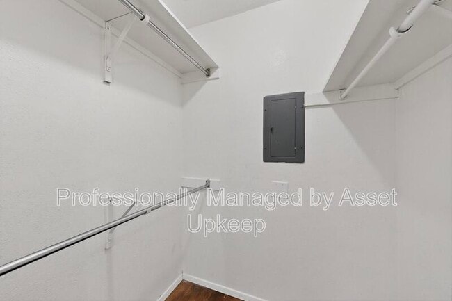 Building Photo - 4800 Northway Dr