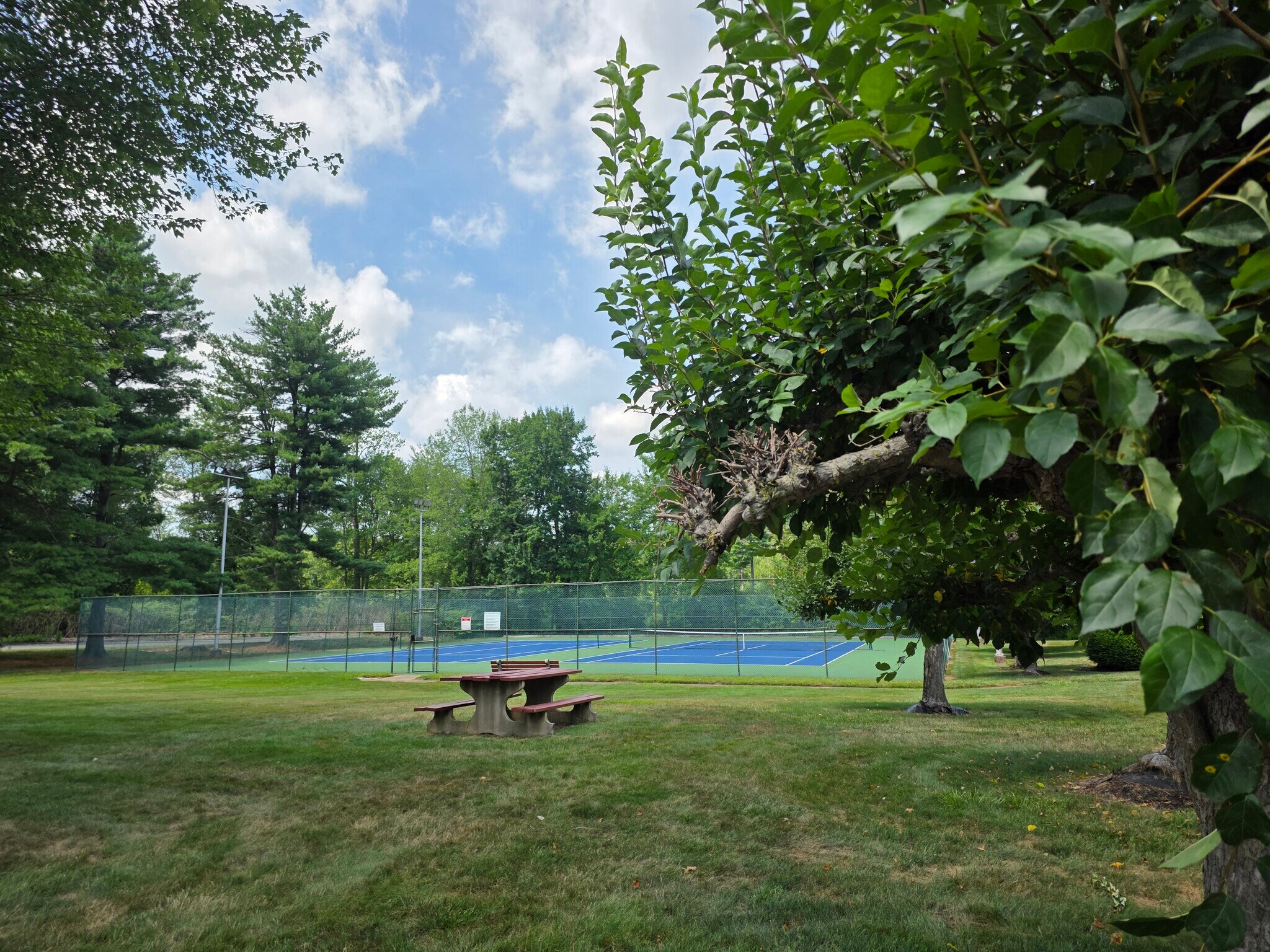 Building Photo - 17 Stony Brook Dr