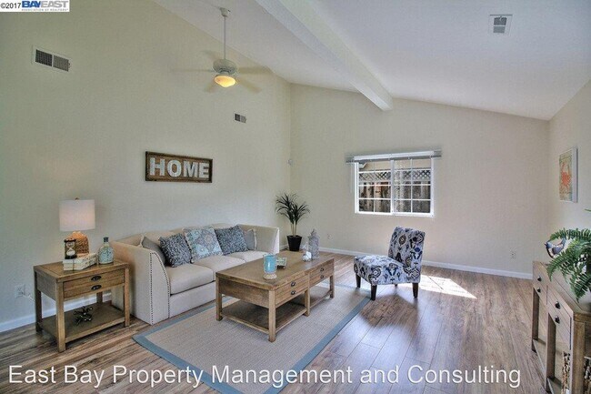 Building Photo - 4 br, 2 bath House - 4945 Windermere Dr.