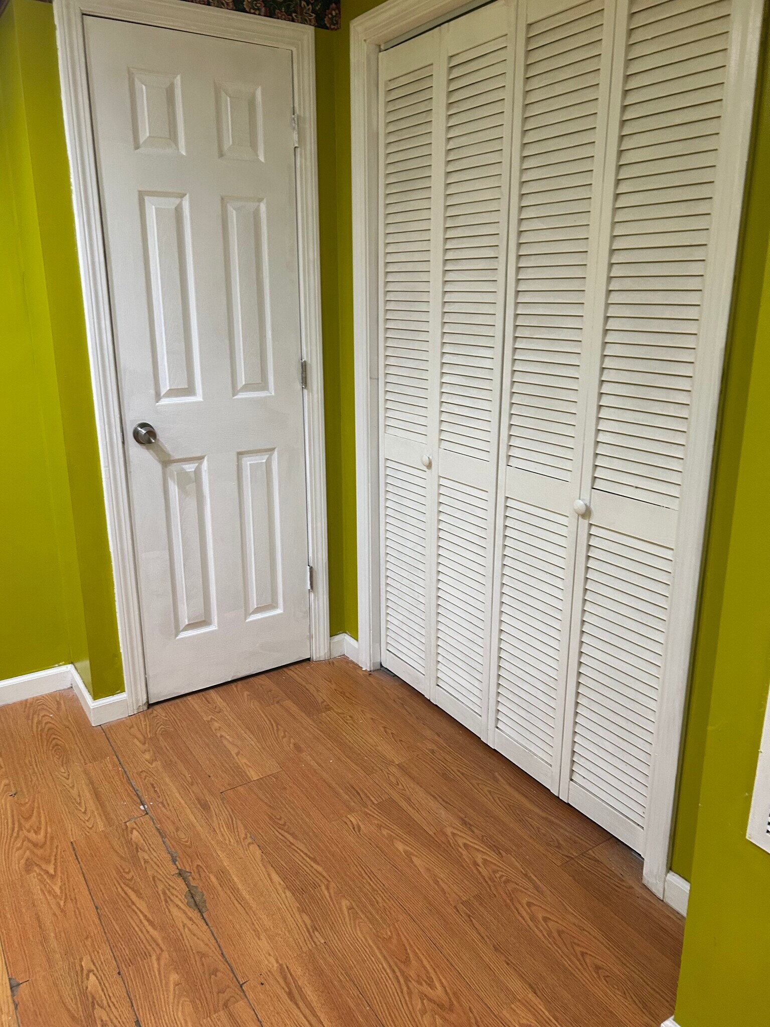 Building Photo - 50 Grand St