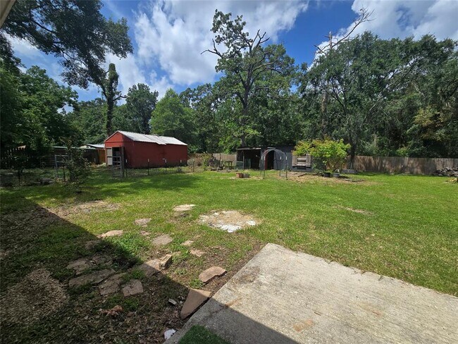 Building Photo - 505 Mable St