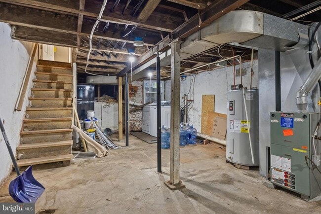 Building Photo - 418 Vine St