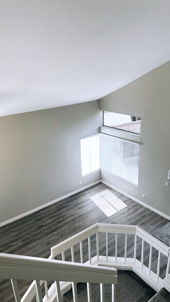 Building Photo - 24607 Jacarte Dr