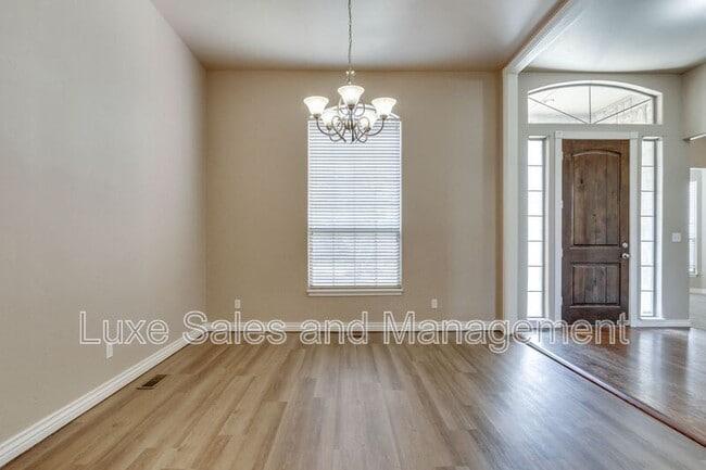 Building Photo - 3341 Heritage Green Cir
