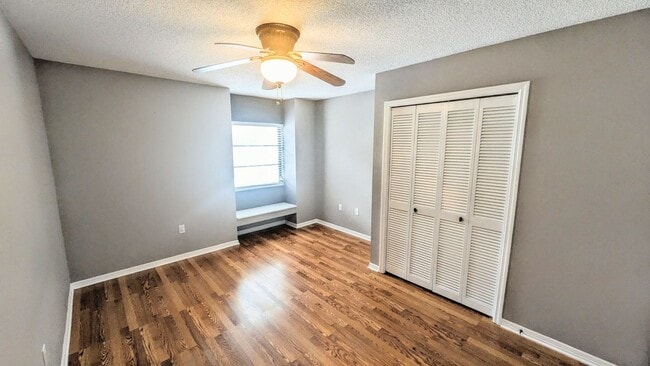 Building Photo - Annual UNfurnished 2/2 SFH in Palm-Aire