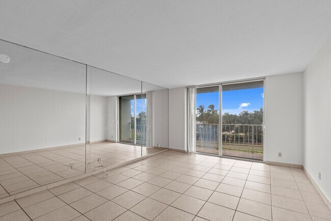 Building Photo - 500 Executive Center Dr