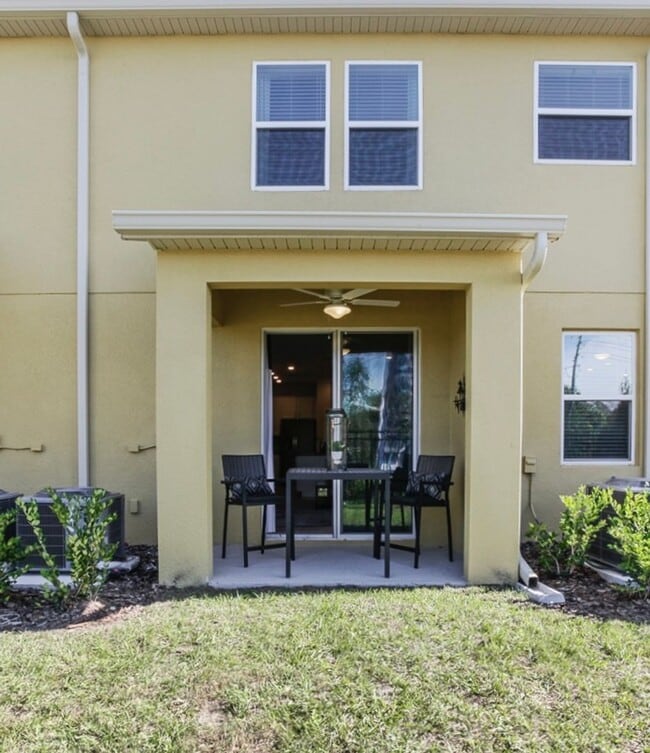 Building Photo - 9818 Red Eagle Dr