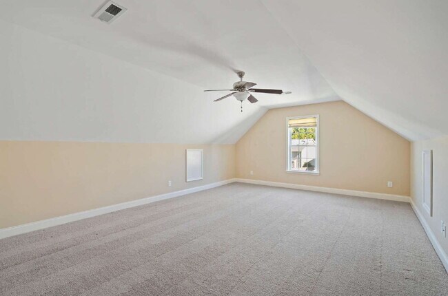 Building Photo - Charming 4-Bed Home in Durham with Fenced-...