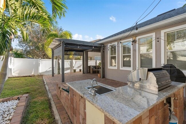 Building Photo - 10063 Baywater Breeze Dr