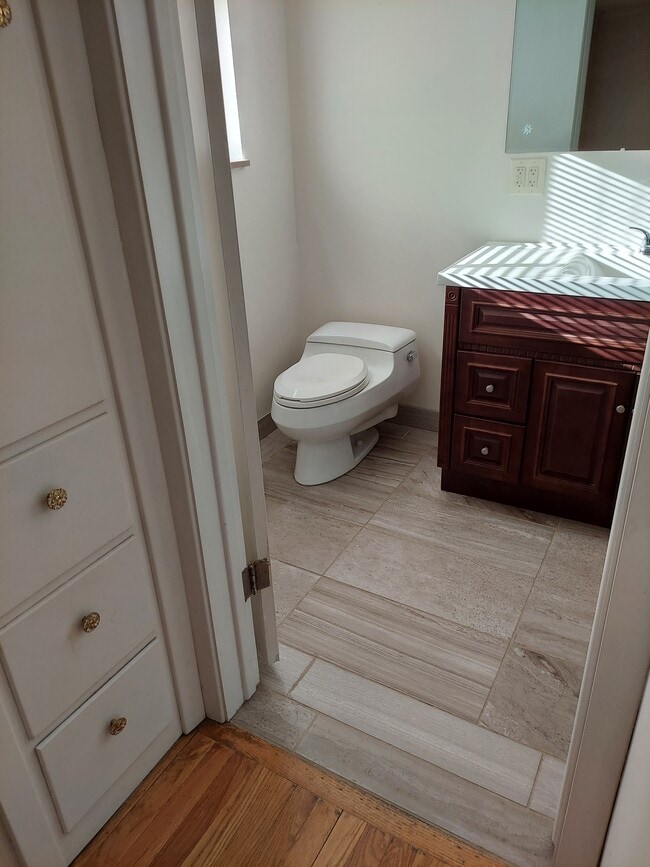 Building Photo - 2883 Charing Rd