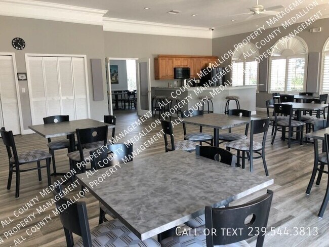 Building Photo - 8223 Breton Cir