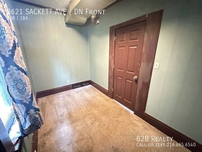 Building Photo - 3621 Sackett Ave