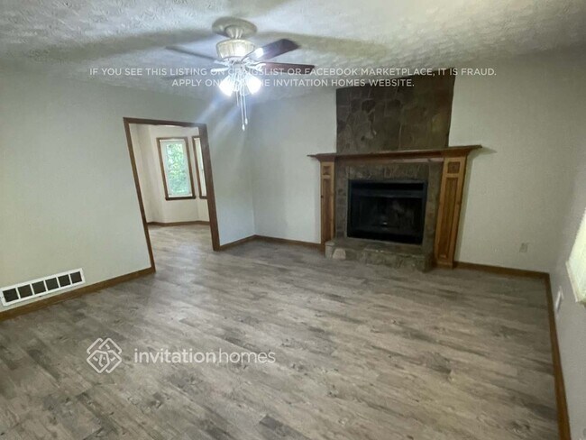 Building Photo - 202 Valley Brook Dr