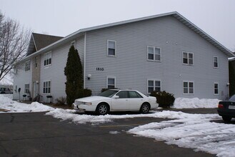 Building - 1810 N 10th Ave
