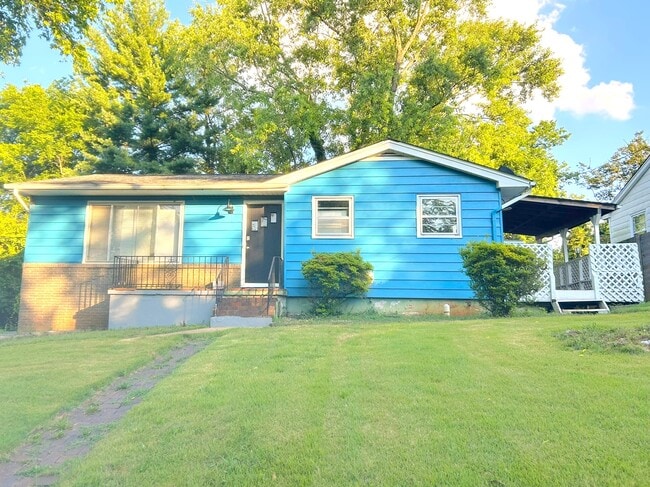 Primary Photo - 2014 Susanne Ave