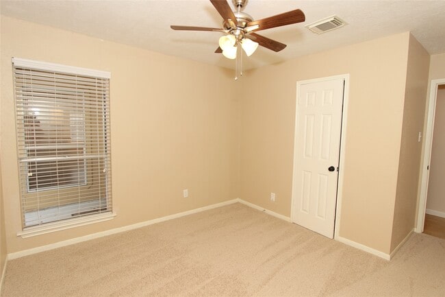 Building Photo - 2731 Colony Dr