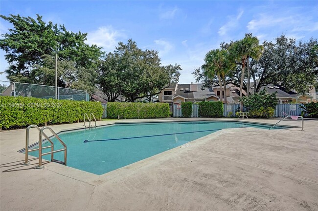 Building Photo - 1846 Racquet Ct