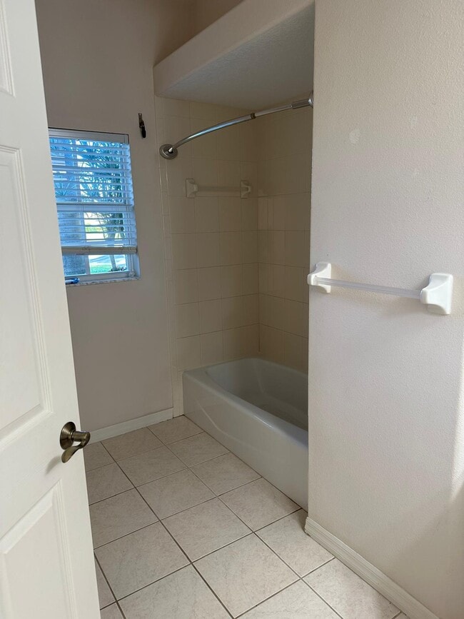 Building Photo - 8659 46th Ave Cir W