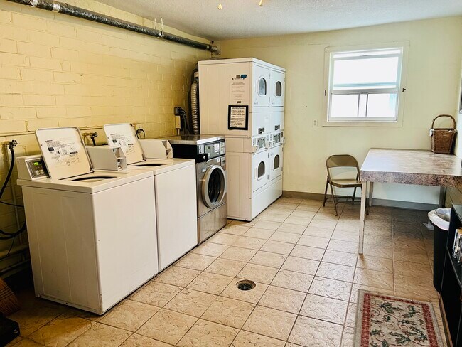 Laundry on 2 level - 1859 Shore Dr S