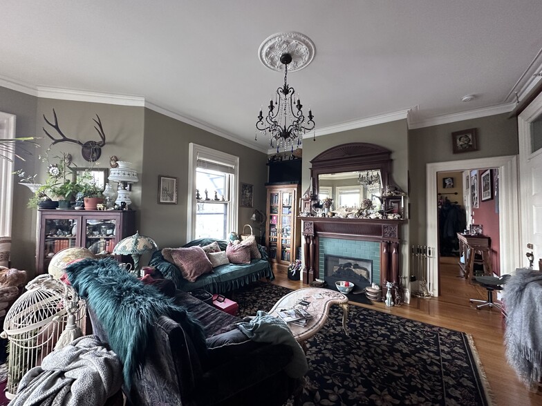 Living room (yes the fireplace works!) - 1447 Westminster St