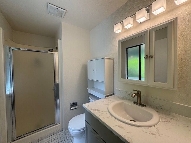 Building Photo - Tranquil 3 bedroom Rambler!!!