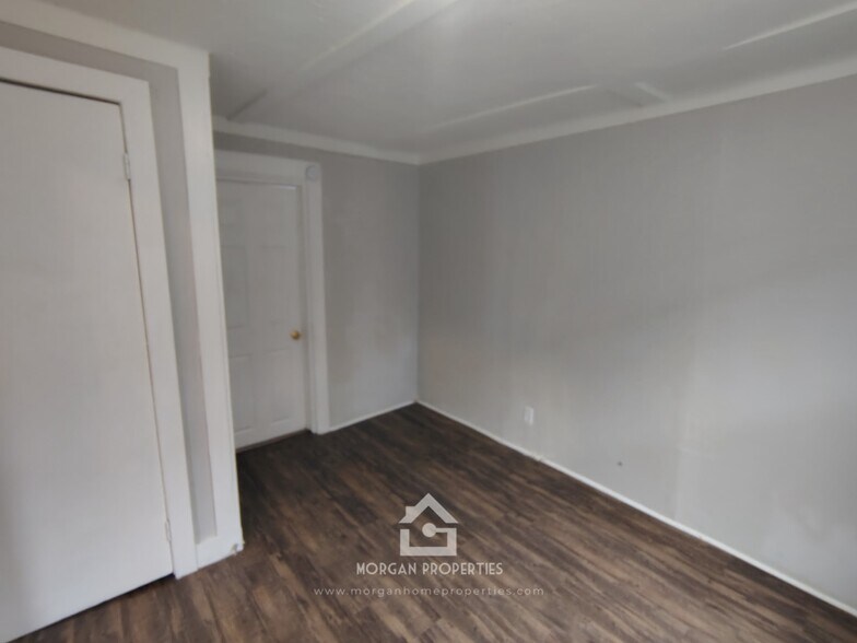 Building Photo - 2420 Fletcher St