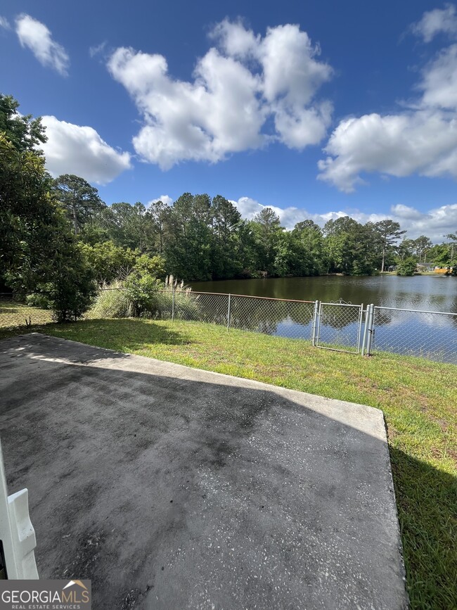Building Photo - 127 Spinnaker Cir