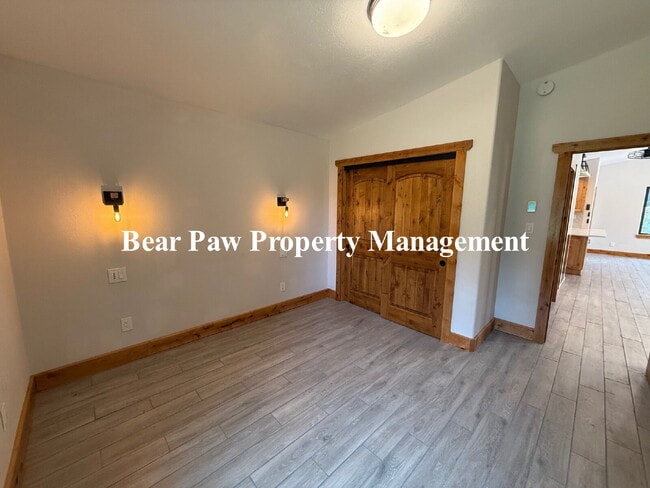 Building Photo - "Charming 2-Bed Hideaway in Conifer – Cozy...