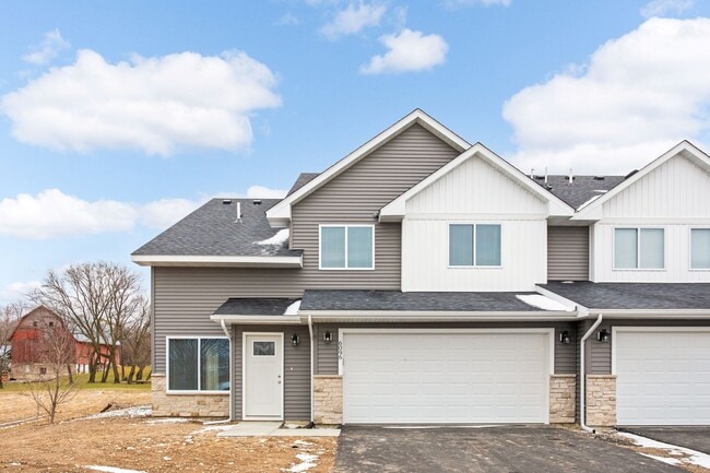 Building Photo - Like New, for RENT 3bd 3ba 2 car attached garage END UNIT available June 01