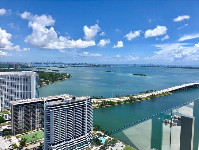 Building Photo - 501 NE 31st St