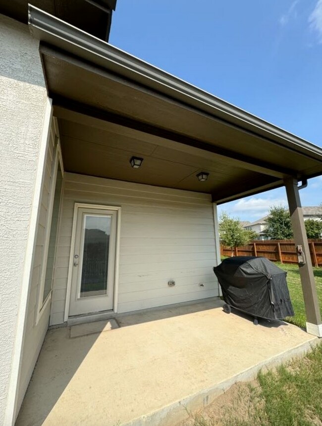 Building Photo - 6707 Gailan Ranch