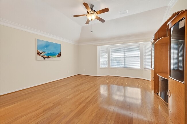 Building Photo - 10827 Oak Bayou Ln