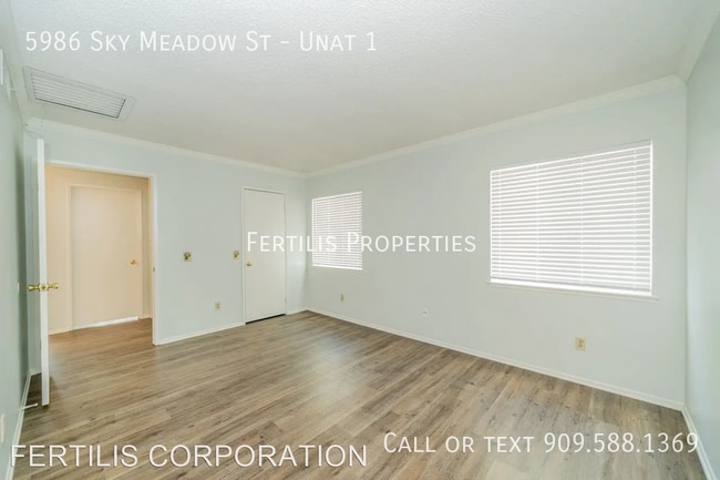 Building Photo - 5986 Sky Meadow St