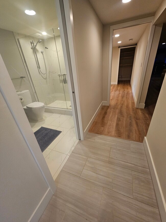 Building Photo - 3920 SE Grant St