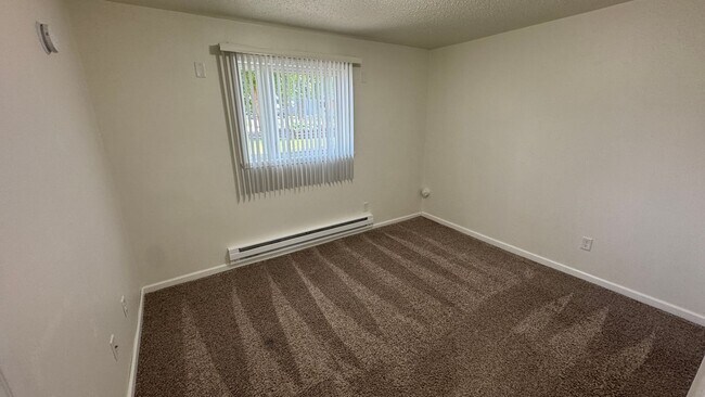 Building Photo - 608 Duplex
