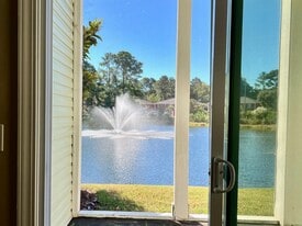 Building Photo - 110 Fountain Pointe Ln