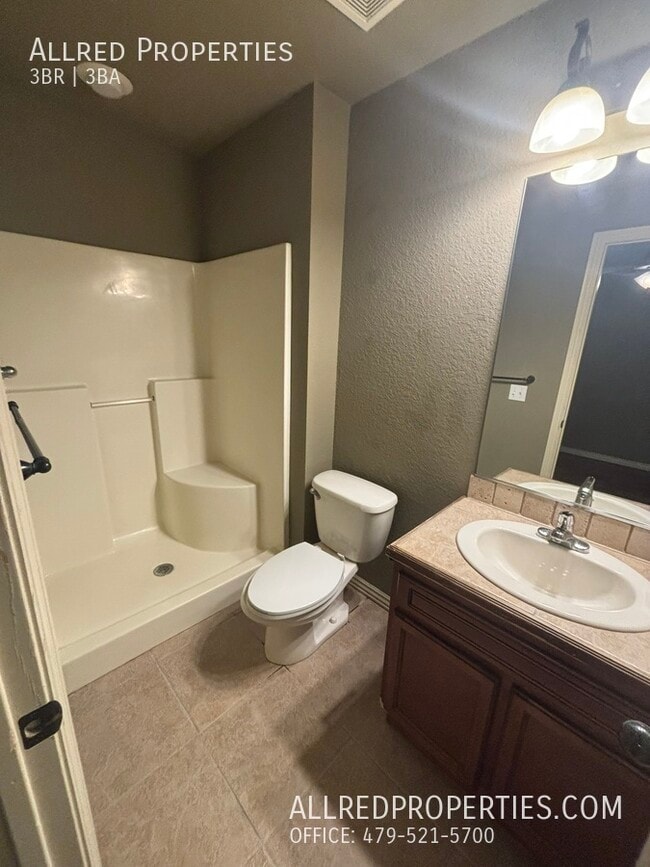 Building Photo - 52 S Ray Ave