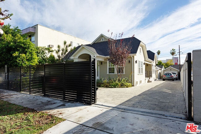 Building Photo - 5542 Harold Way