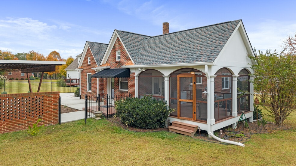 Building Photo - 507 Georgetown Rd NW