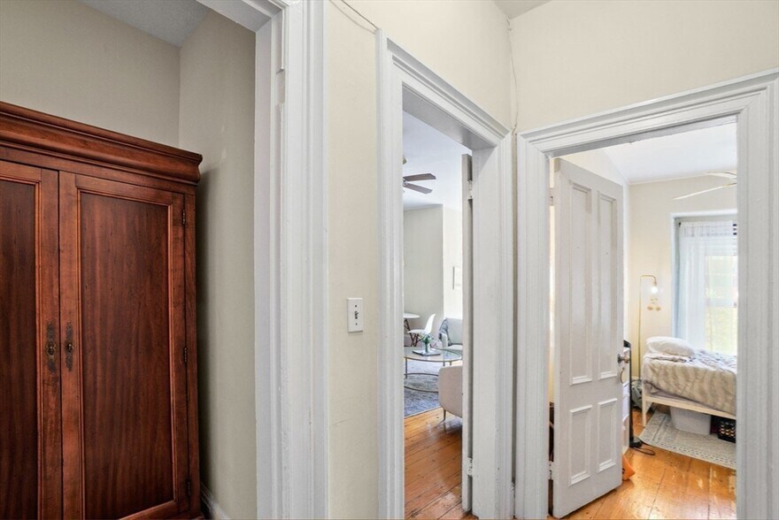 Building Photo - 298 Marlborough St