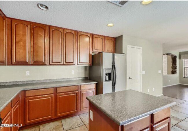 Building Photo - 4750 E Preserve Way