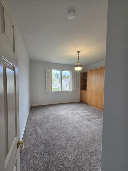 Building Photo - 521 Burnham Pl