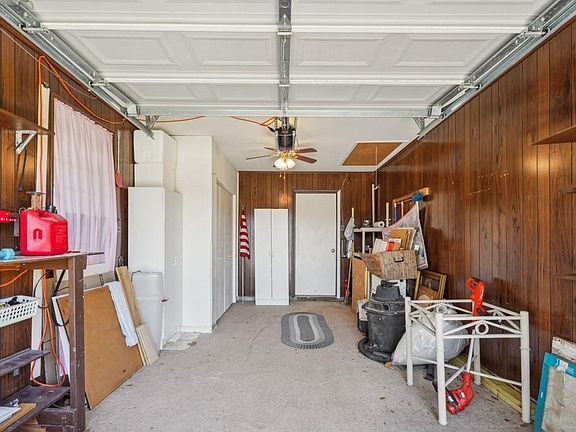 Building Photo - 1400 Velma St