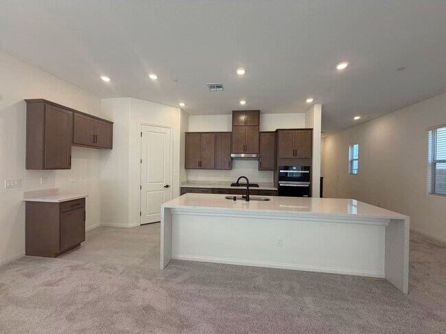 Building Photo - 519 La Vis Acrs Ln