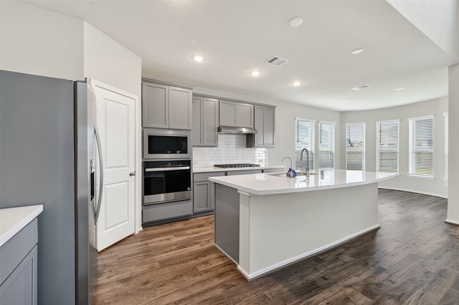 Building Photo - 411 Sunlit Vly Cir